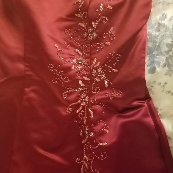 Bella Formals by Venus Bridesmaid Dresses - Picture 2 of 7